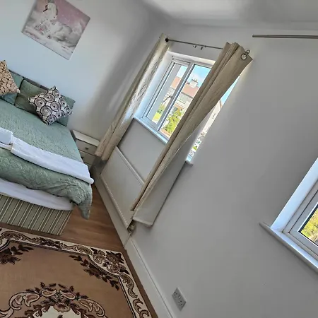 Town Center 3room House Free Parking *